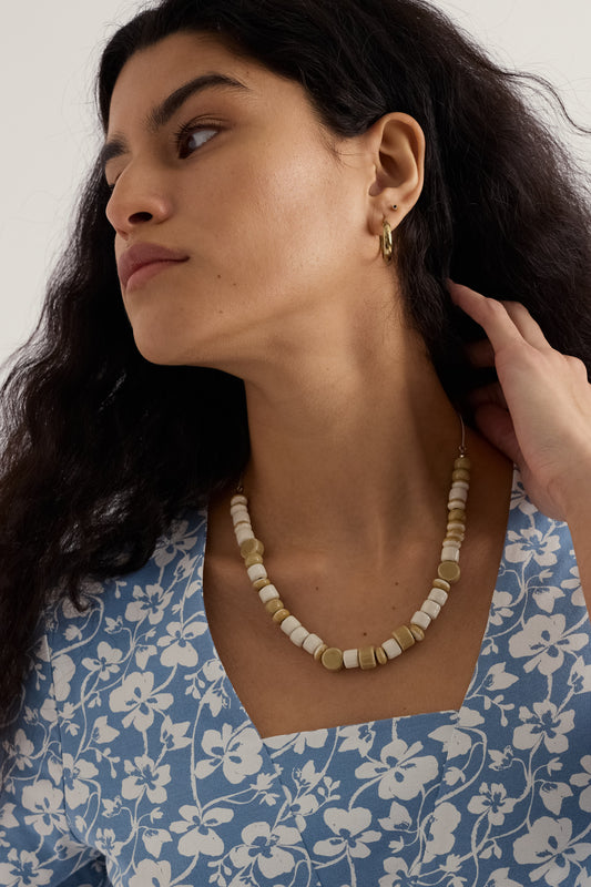 Collier en jonc odorant