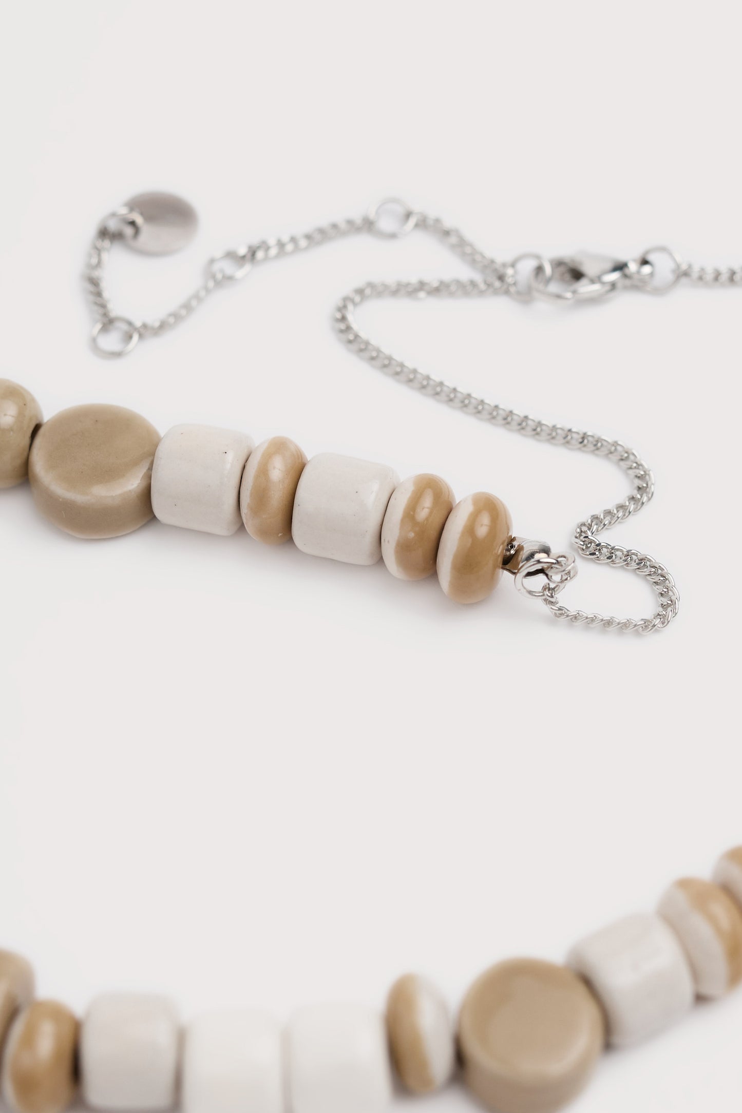 Collier en jonc odorant