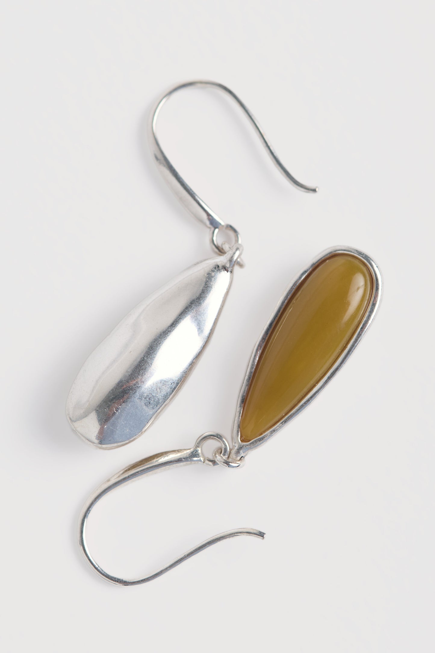Boucles d'oreilles pendantes Honesty