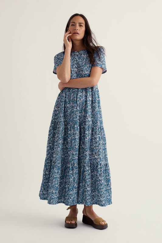 Robe à manches courtes à fines rayures en jersey de coton bio certifié GOTS