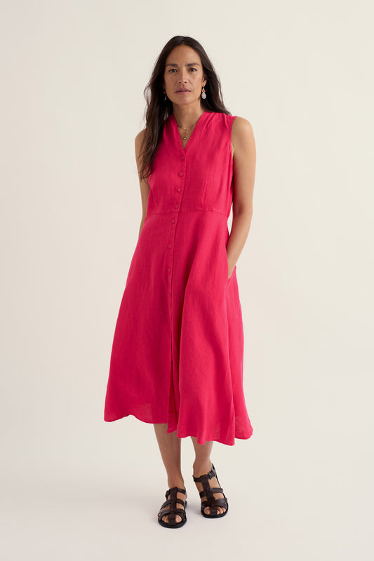Robe sans manches en lin et bois sculpté