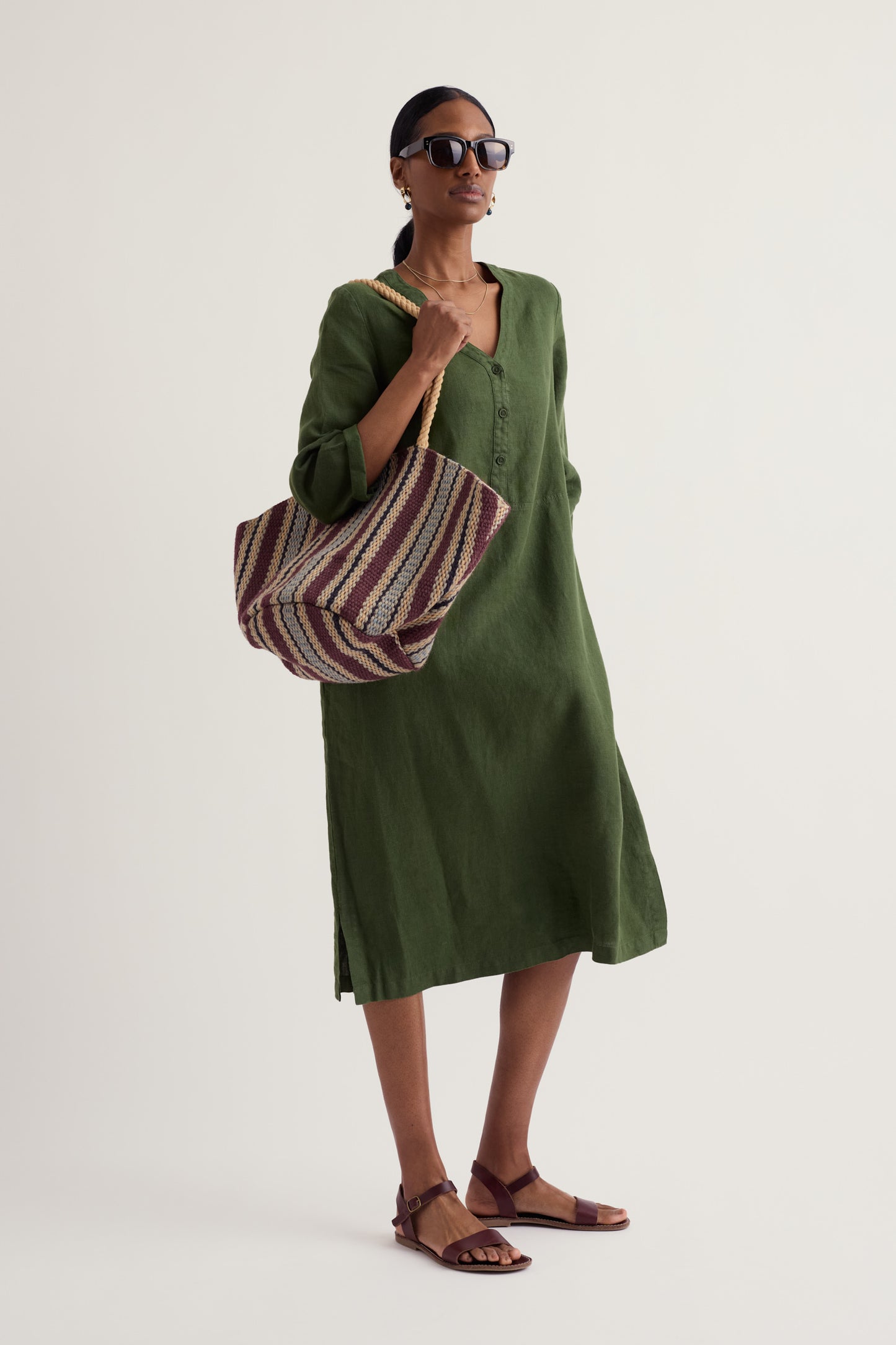 Abito dritto in lino Dew Drop con scollo a V  